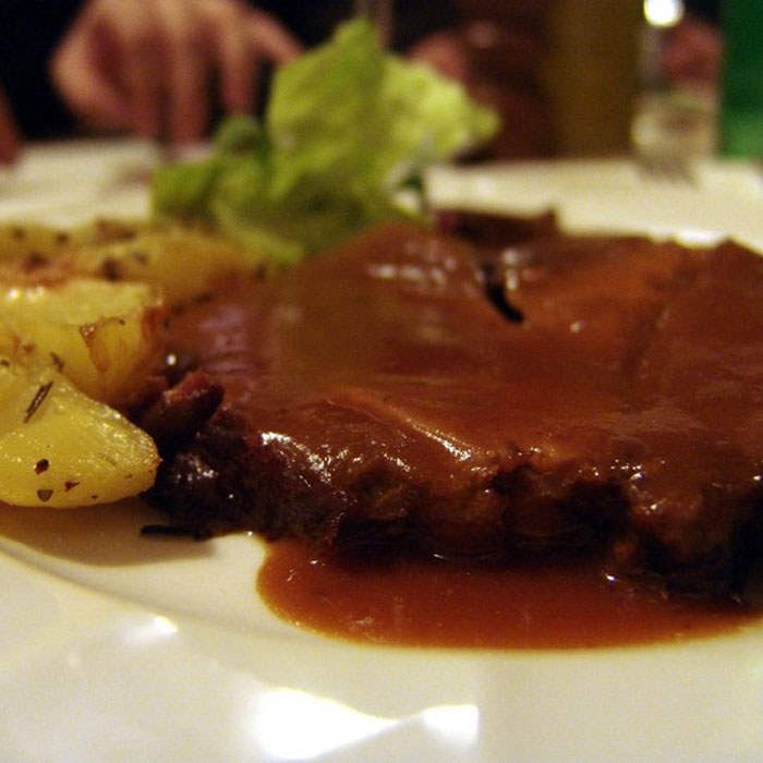 Beef fillet with Bonini Traditional Balsamic Vinegar of Modena PDO Extravecchio